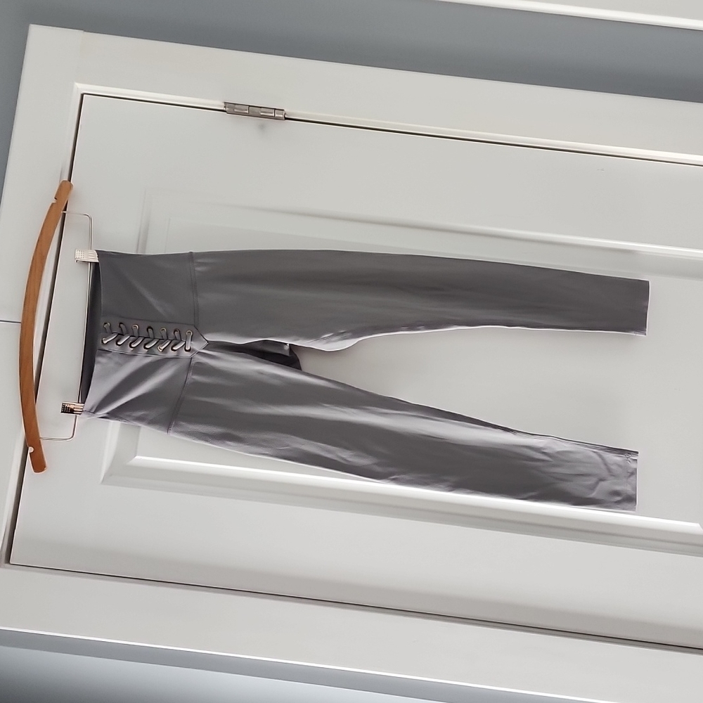 WeWoreWhat butter soft grey capri legging!